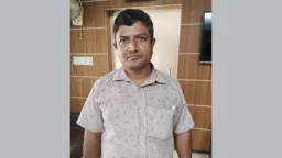 শিক্ষক দিবসের র‍্যালিতে শেখ হাসিনার নামে ব্যানার, প্রধান শিক্ষক আটক