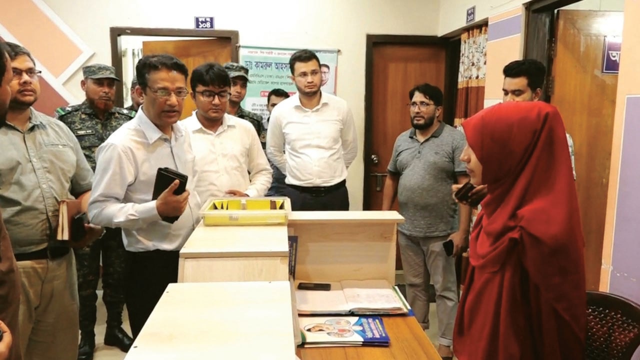 নোয়াখালীতে দুই হাসপাতালকে জরিমানা, অনুমোদনহীন শয্যা বন্ধ