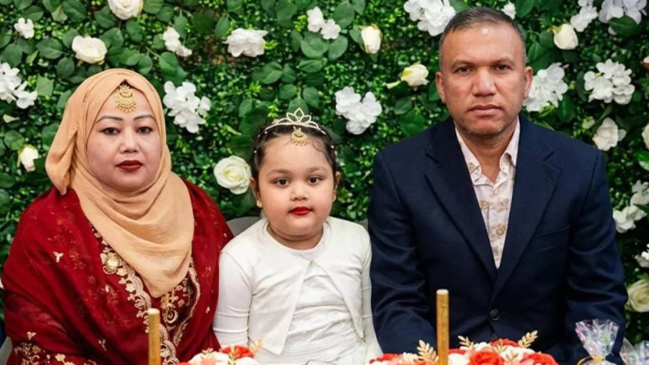 ইতালিতে হত্যার শিকার তিনজনের মরদেহ নোয়াখালীতে
