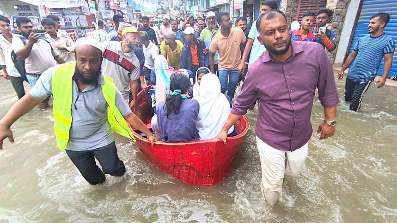 বৈরী আবহাওয়ায় এইচএসসি পরীক্ষা, অনুপস্থিত সাড়ে ১৯ হাজার