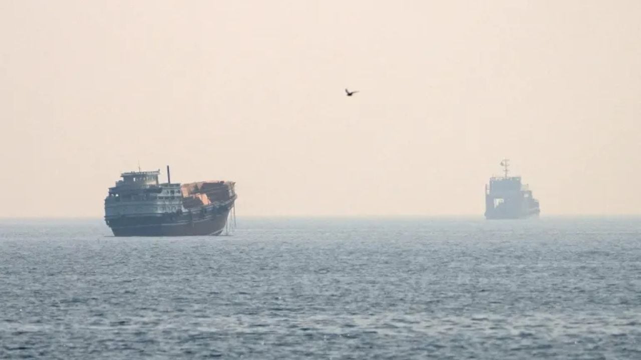 হরমুজ প্রণালিকে নিজেদের অংশ দাবি ইরানের
