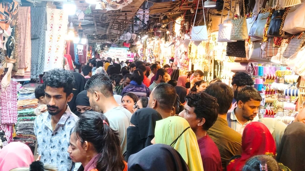 বৃহস্পতিবার রাজধানীর যেসব মার্কেট বন্ধ
