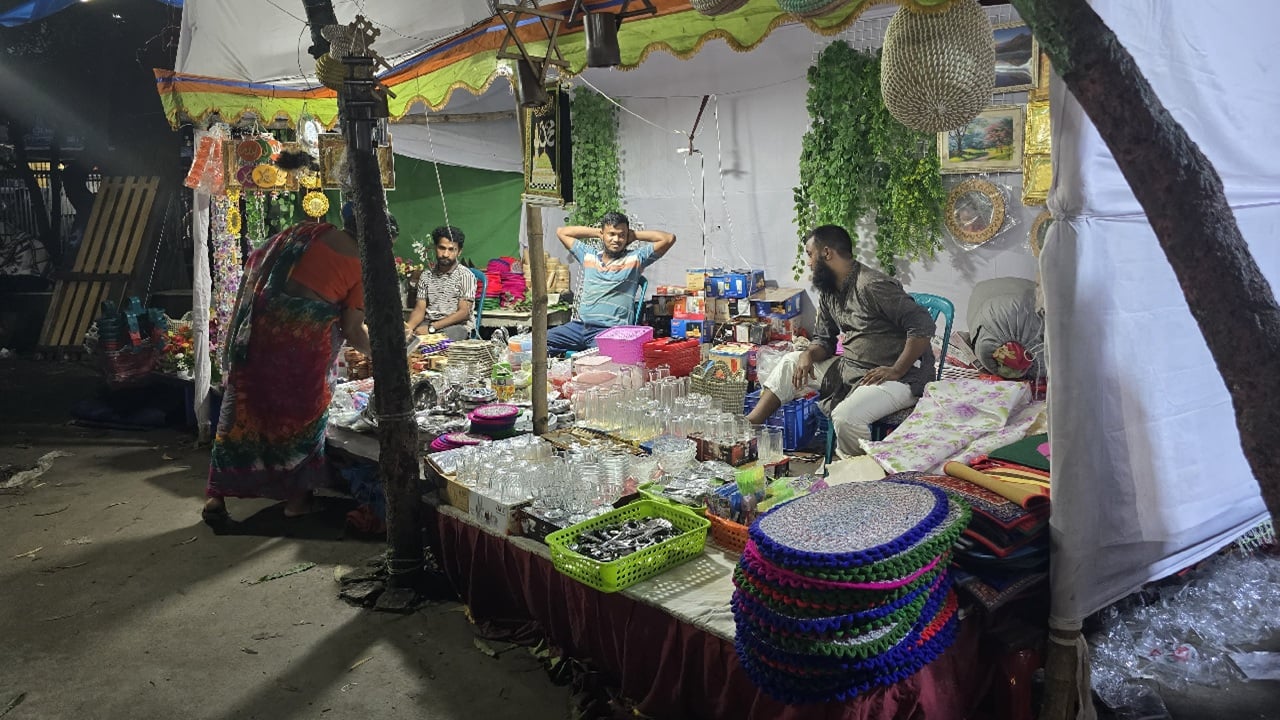 বৃক্ষমেলার নামে দোকানের পসরা