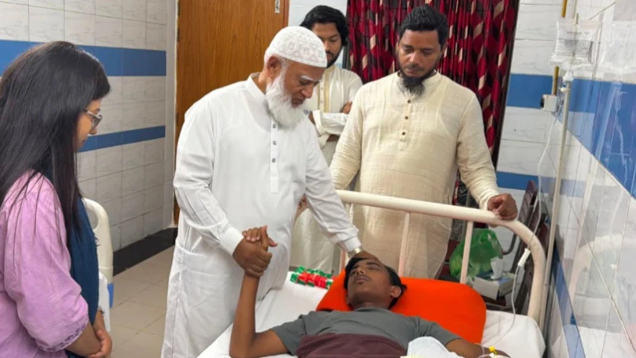 হামলায় চোখ হারানো আলিফকে দেখতে হাসপাতালে জামায়াত আমির