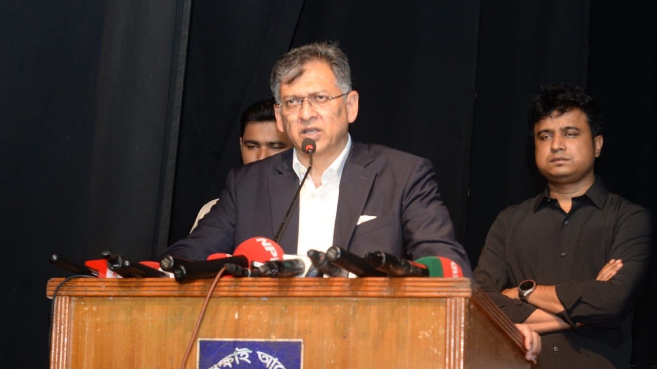 ফ্যাসিবাদের প্রত্যাবর্তন রুখতে ঐক্যবদ্ধ থাকার আহ্বান স্বরাষ্ট্রমন্ত্রীর