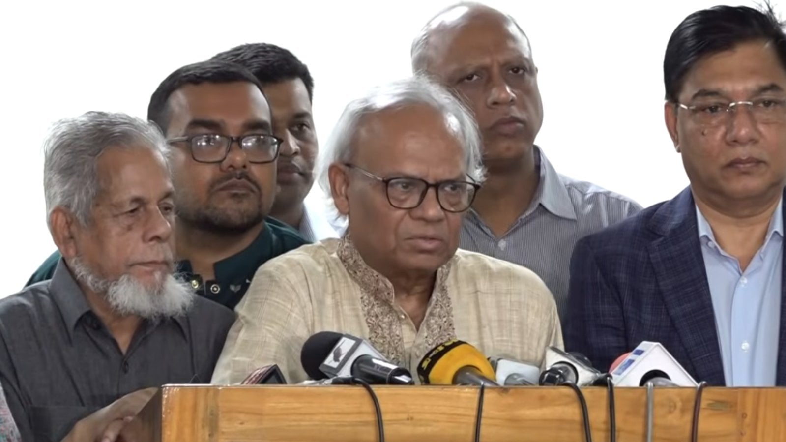 স্থানীয় নির্বাচনে আ.লীগের অংশগ্রহণের সিদ্ধান্ত আদালত ও ইসির হাতে: রিজভী