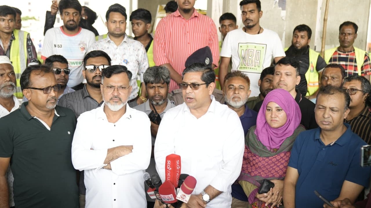 ‘মেট্রো স্টেশনের নিচে পশুর হাটের ইজারা দেওয়া হয়নি’