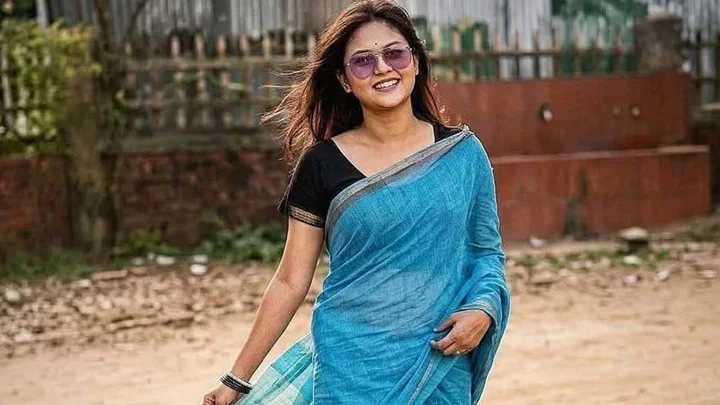 ‘শ্রাবণের মেঘগুলো’ গানের রিলে আলোচিত সেই বিউটি রানী জেলার শ্রেষ্ঠ শিক্ষক