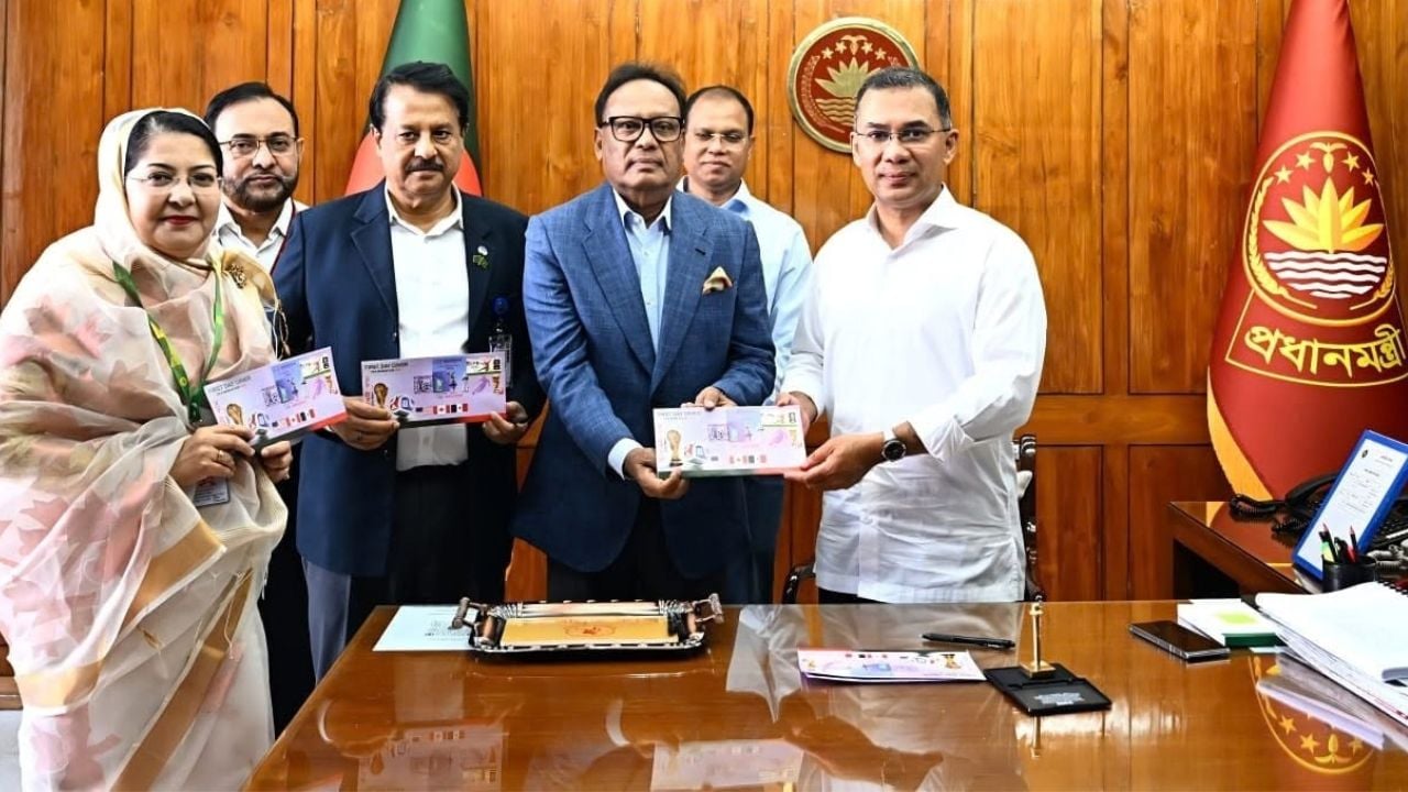 ফুটবল বিশ্বকাপ উপলক্ষে স্মারক ডাকটিকিট উন্মোচন প্রধানমন্ত্রীর