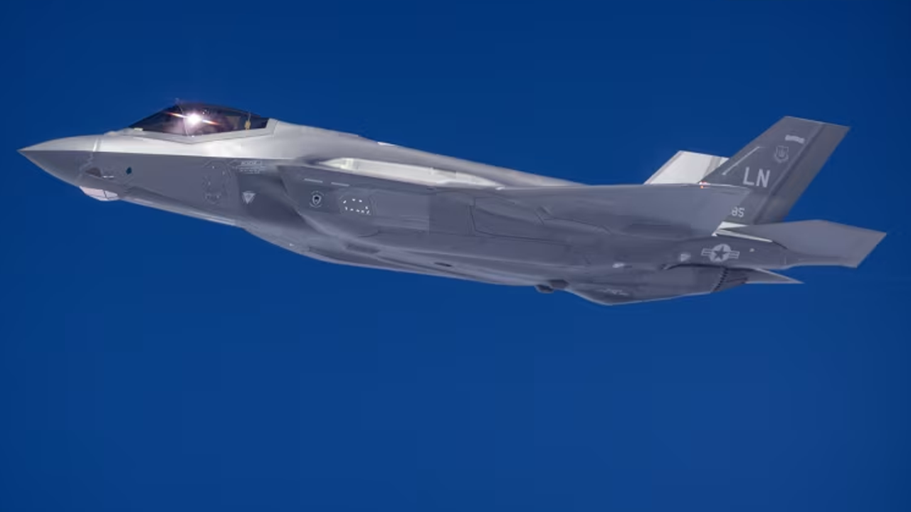 F-35 - 1 -20 03 26