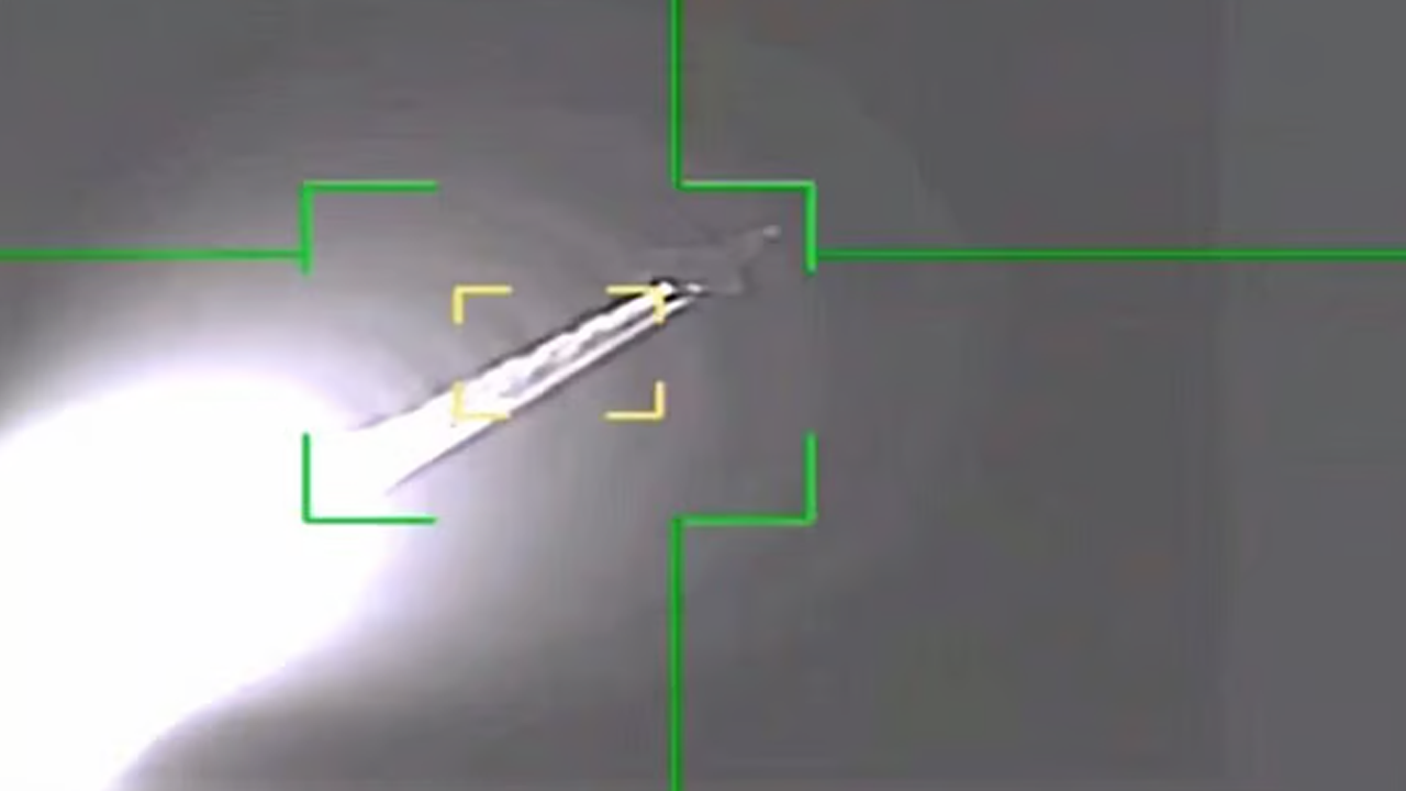 এফ-৩৫ যুদ্ধবিমানে হামলার ভিডিও প্রকাশ করল ইরান