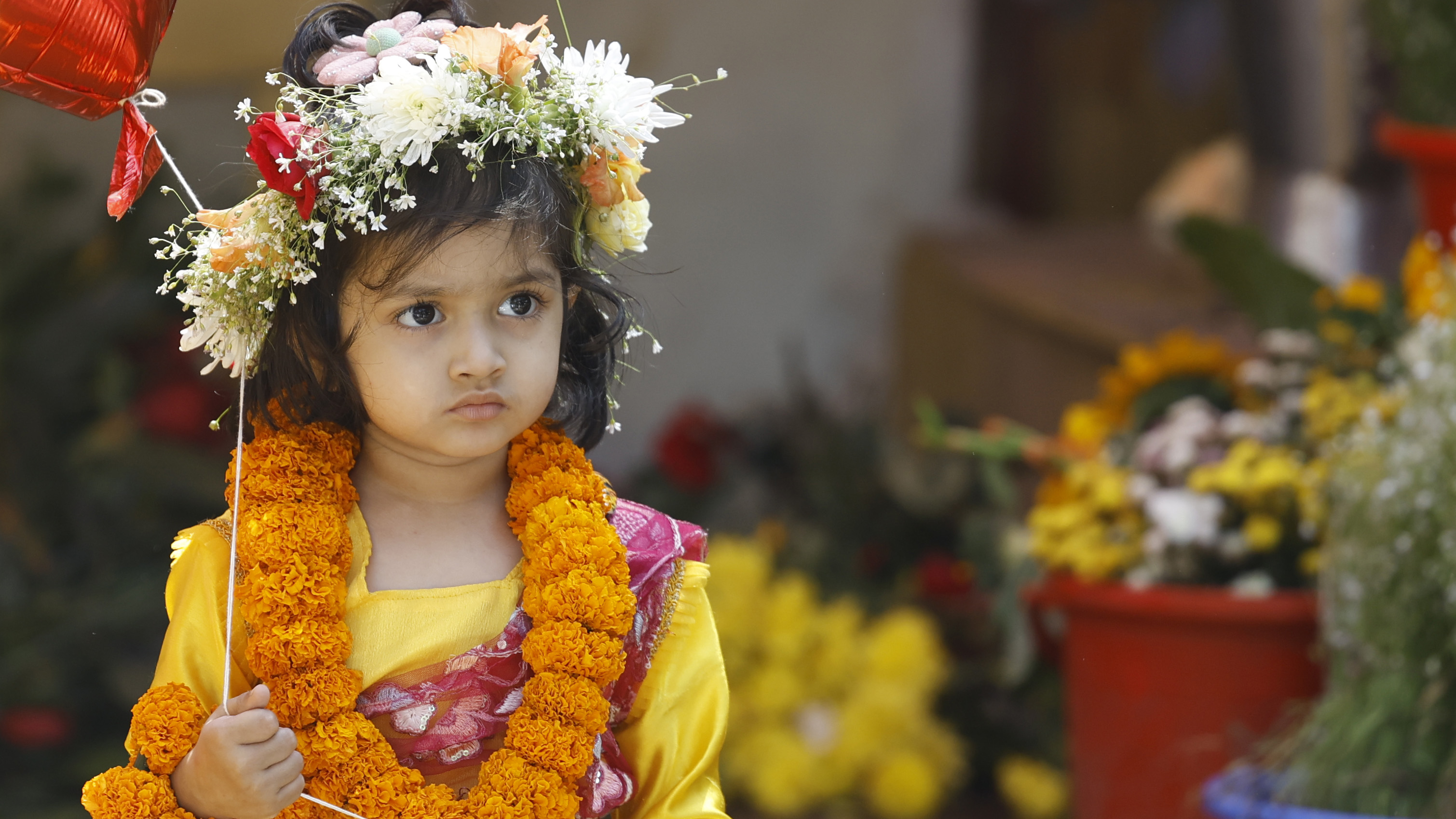 ফাল্গুনের সাজে সেজেছে এক শিশু
