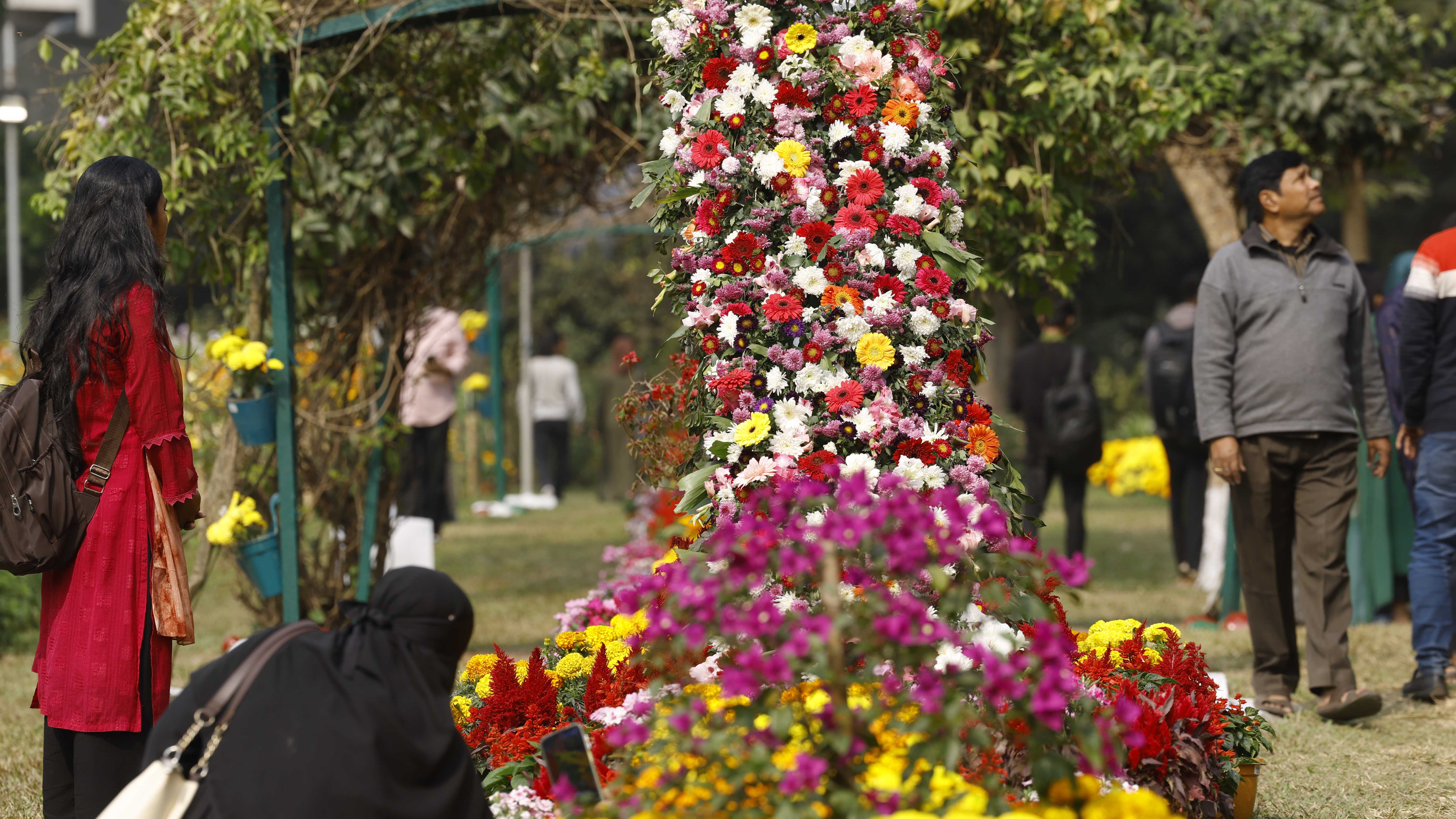 উৎসবের কারণে অনেকটাই পরিপাটি রুপ নিয়েছে রমনা পার্ক