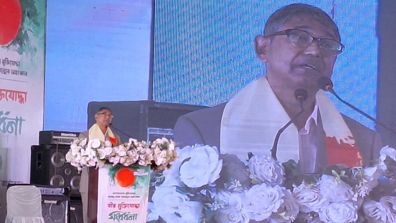 রাজনৈতিক অর্জনের সঙ্গে স্বাধীনতাকে মেলালে বিপর্যয় হবে: মুক্তিযুদ্ধমন্ত্রী