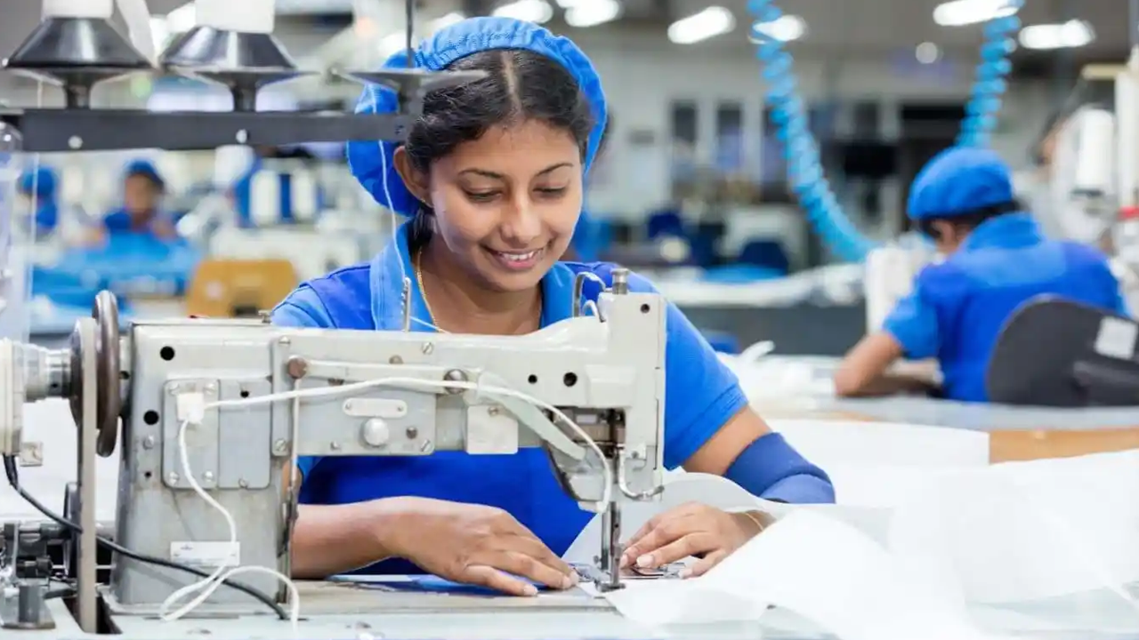 বেতন পরিশোধে ঋণ পাচ্ছে পোশাক খাত