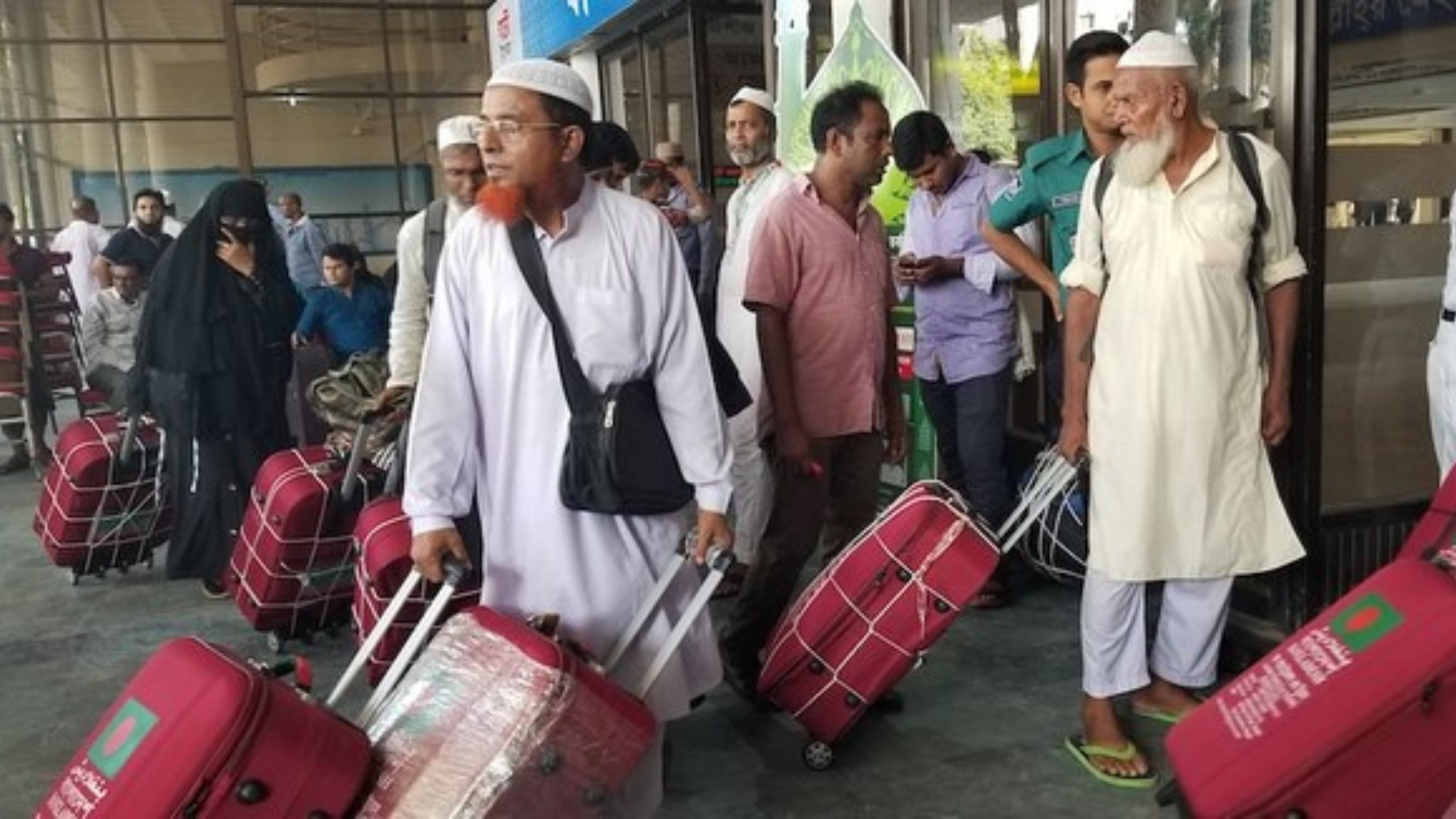 হজযাত্রীদের যেসব পণ্য বহন নিষিদ্ধ