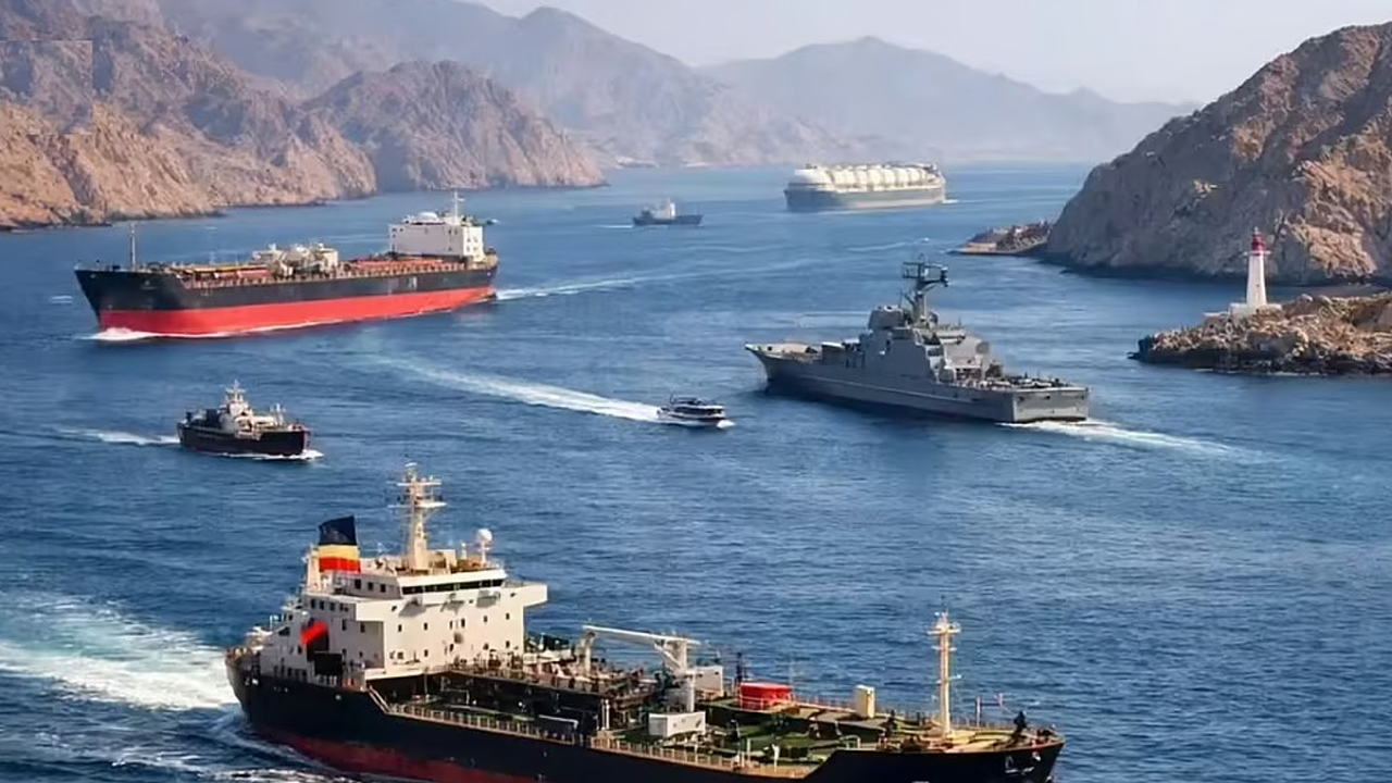 ইরানের তেল বিক্রিতে নিষেধাজ্ঞা শিথিল যুক্তরাষ্ট্রের