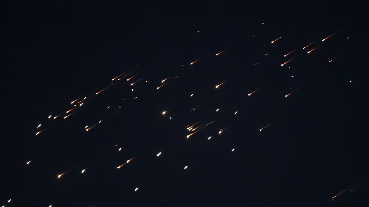 তেল আবিবে ইরানের ক্লাস্টার বোমা হামলা: নিহত ২