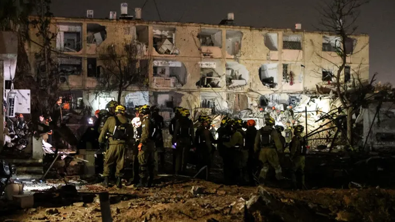 ইসরায়েলের ৫ শহরে হামলা, ২ শতাধিক নিহতের দাবি আইআরজিসির