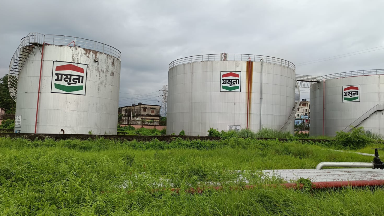 লিটারে প্রায় ১৬ টাকা কমলো ফার্নেস অয়েলের দাম