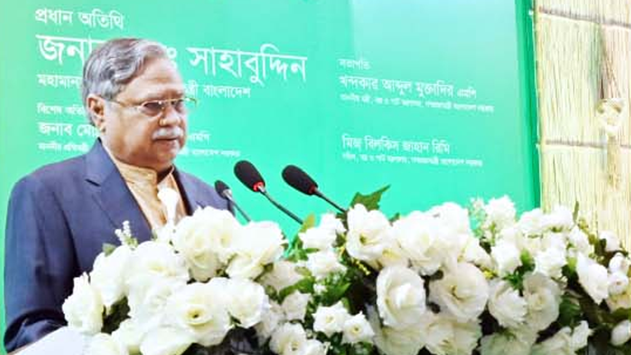 পাটপণ্য বিশ্ববাজারে ছড়িয়ে দেওয়ার আহ্বান রাষ্ট্রপতির