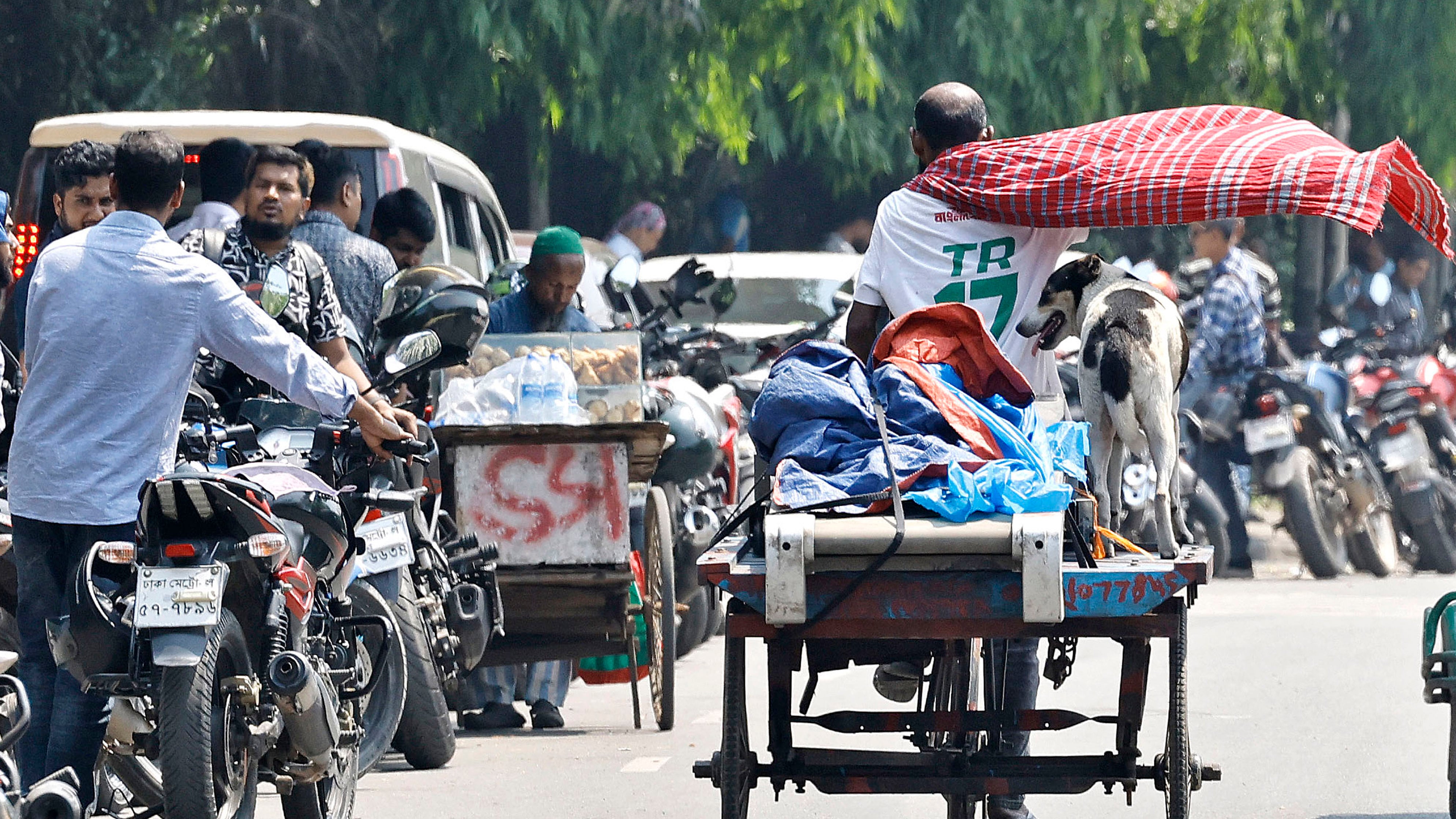 গরম আর অপেক্ষার যন্ত্রণা