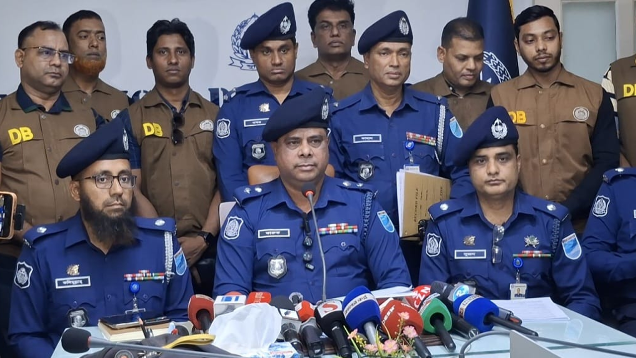 ধর্ষকরা নয়, কিশোরীকে হত্যা করে সৎপিতা