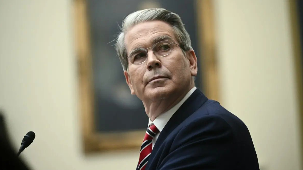 হরমুজ প্রণালির প্রতিরক্ষা ব্যবস্থা গুঁড়িয়ে দেওয়ার ঘোষণা যুক্তরাষ্ট্রের