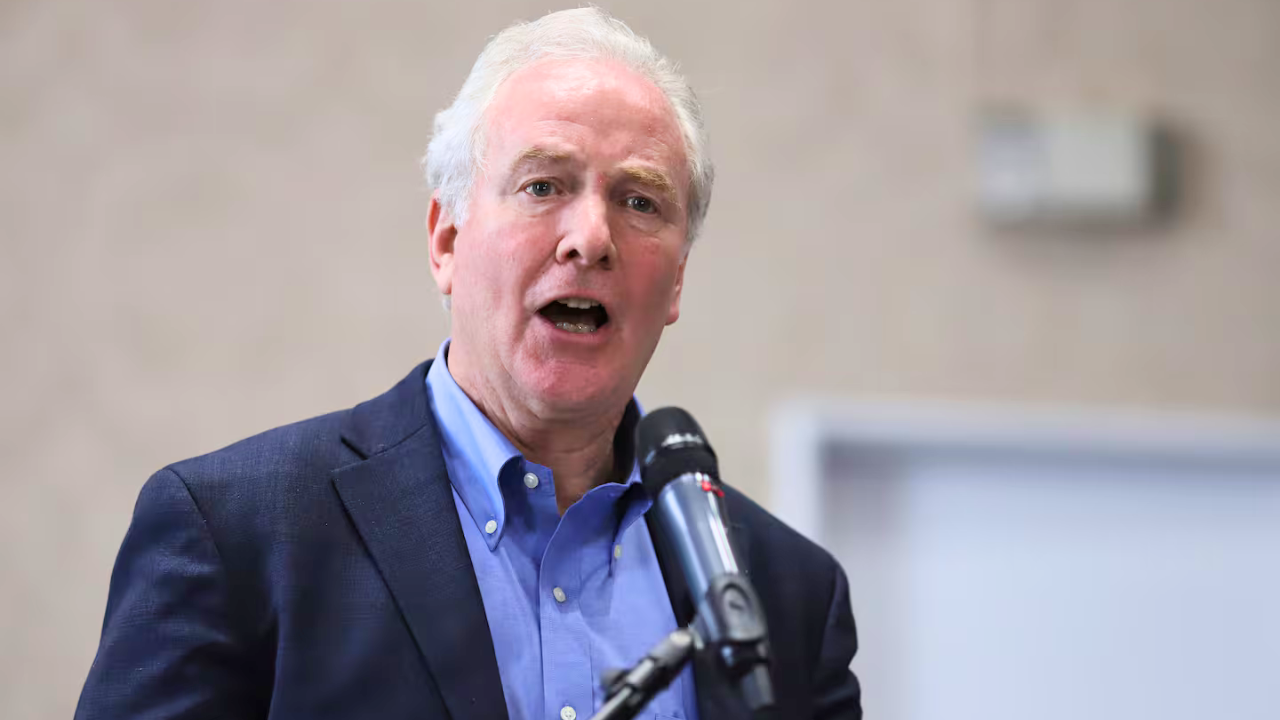 ইরান যুদ্ধে অর্থায়নের ‘কঠোর বিরোধিতা’ মার্কিন সিনেটরের