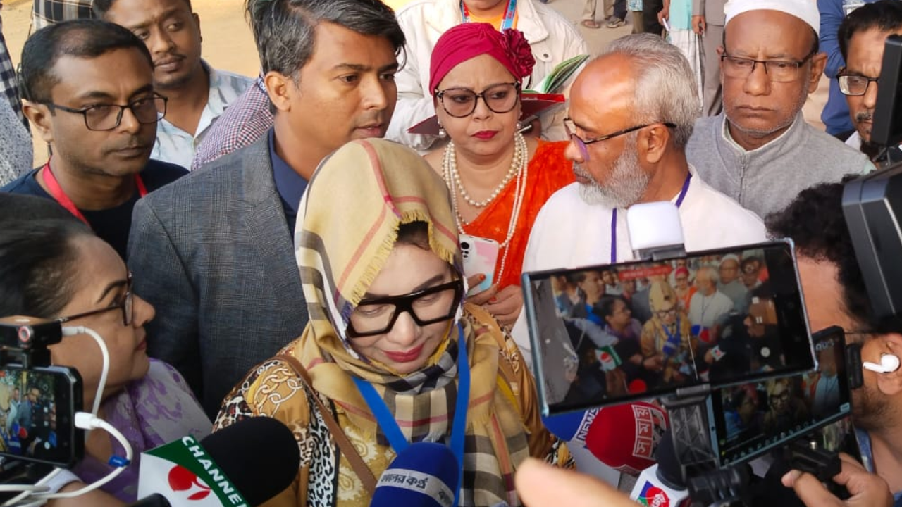 বিপুল ভোটে জয়ের আশা আফরোজা আব্বাসের