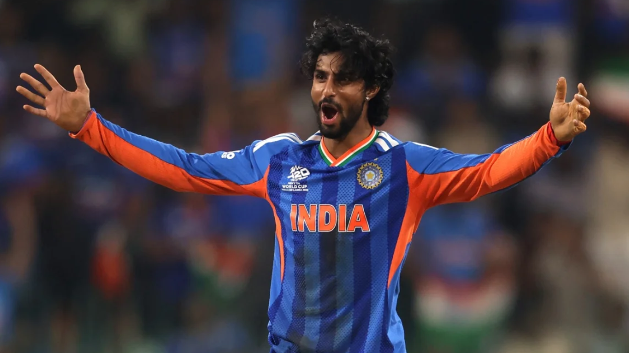 পাকিস্তানকে ৬১ রানে হারিয়ে সুপার এইটে ভারত