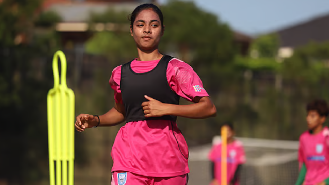 সিডনিতে অনুশীলনে বাংলাদেশ নারী ফুটবল দল