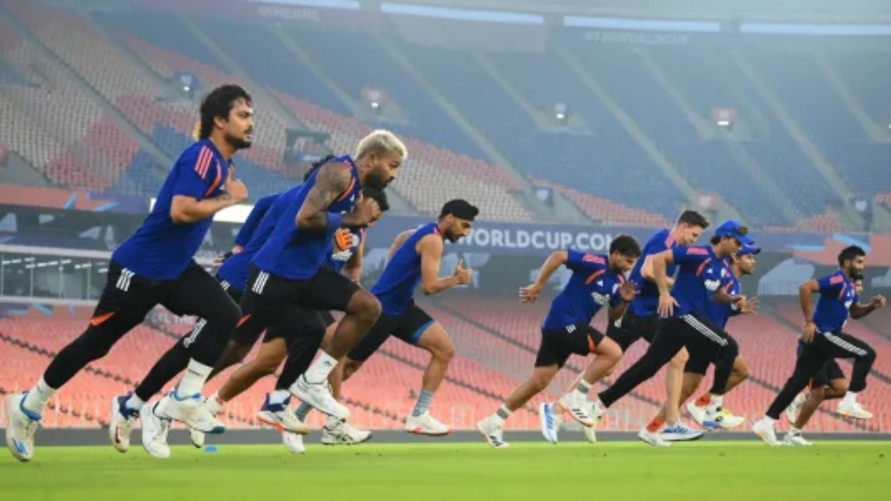 জিম্বাবুয়ে ম্যাচের আগে মাঠে বিশেষ রাসায়নিক স্প্রে করেছে ভারত