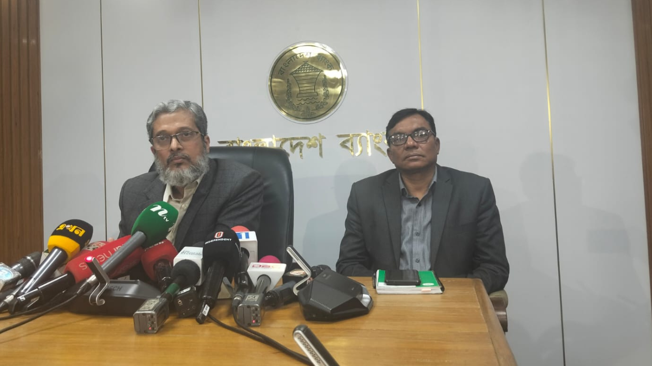 ব্যবসা থেকে সরেই গভর্নরের দায়িত্বে মোস্তাকুর রহমান: মুখপাত্র