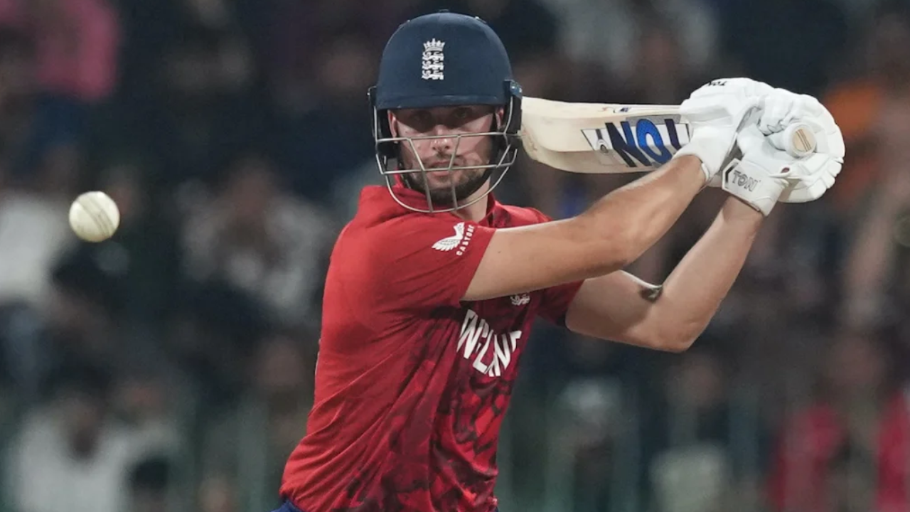 ইংল্যান্ডের জয়ে বিশ্বকাপে টিকে রইলো পাকিস্তান