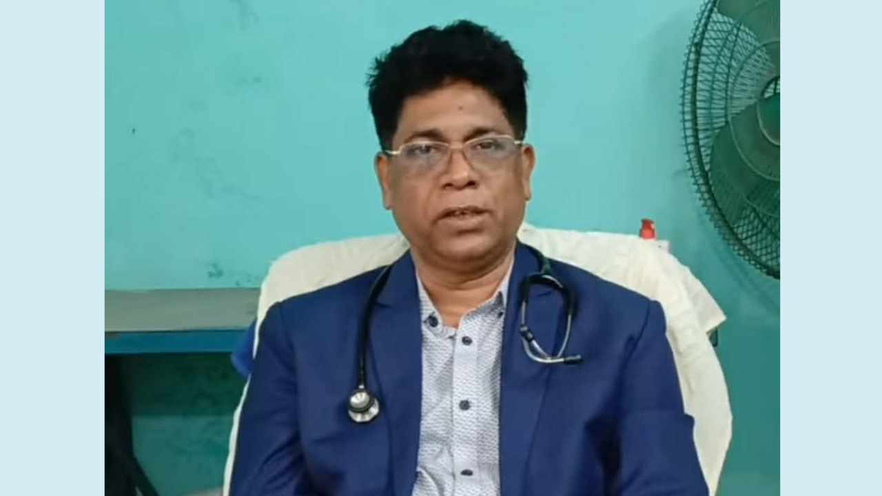 অফিস সময়ে বেসরকারি হাসপাতালে 
রোগী দেখে সনদ হারালেন চিকিৎসক