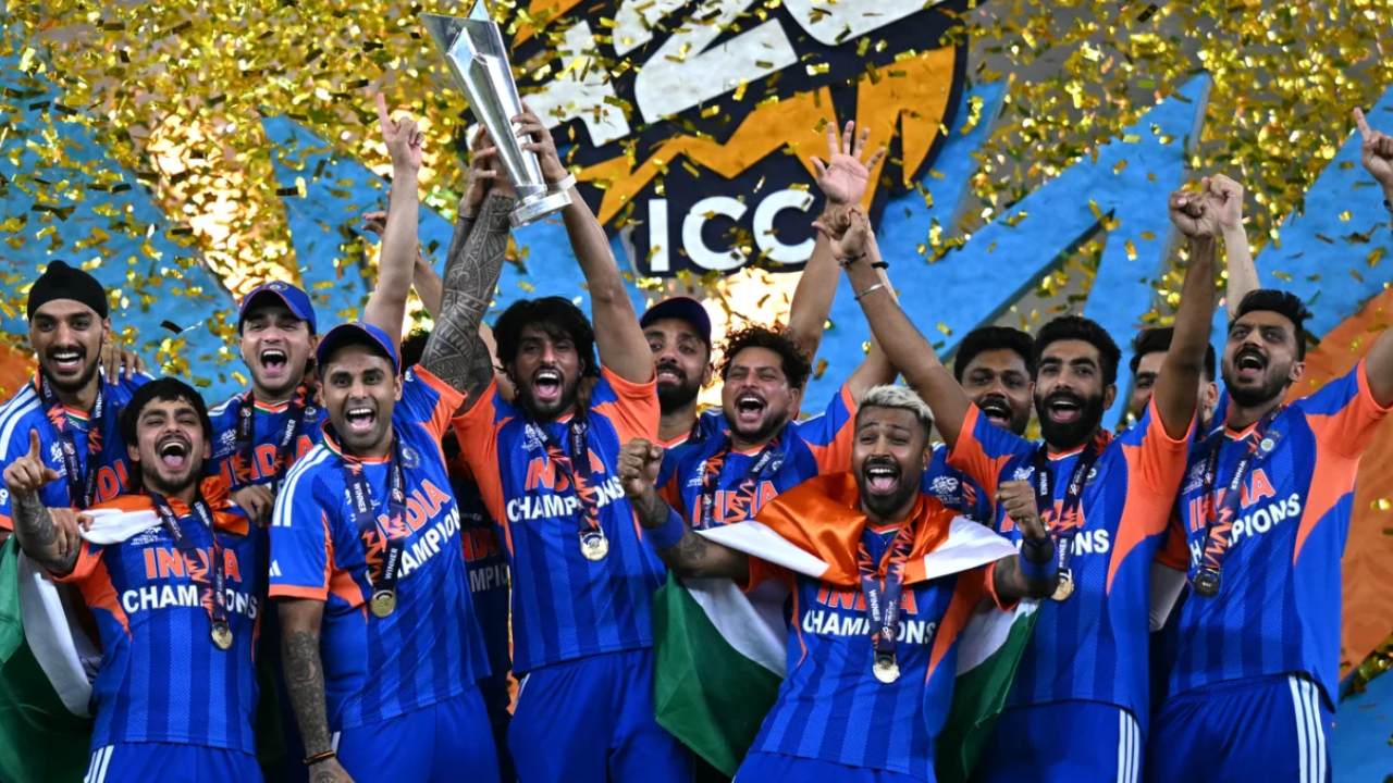 নিউজিল্যান্ডকে হারিয়ে ইতিহাস গড়ে বিশ্ব চ্যাম্পিয়ন ভারত