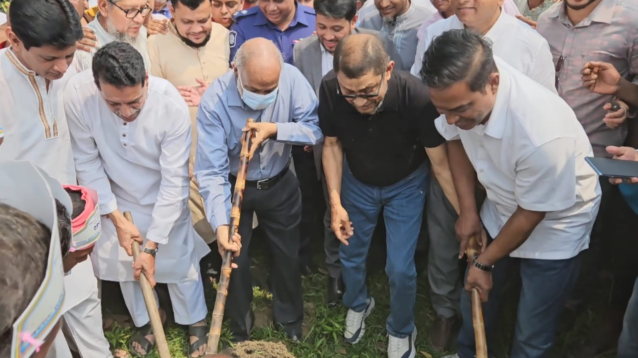 ‘কৃষকের স্বার্থে আমরা পুনরায় খাল খনন শুরু করেছি’