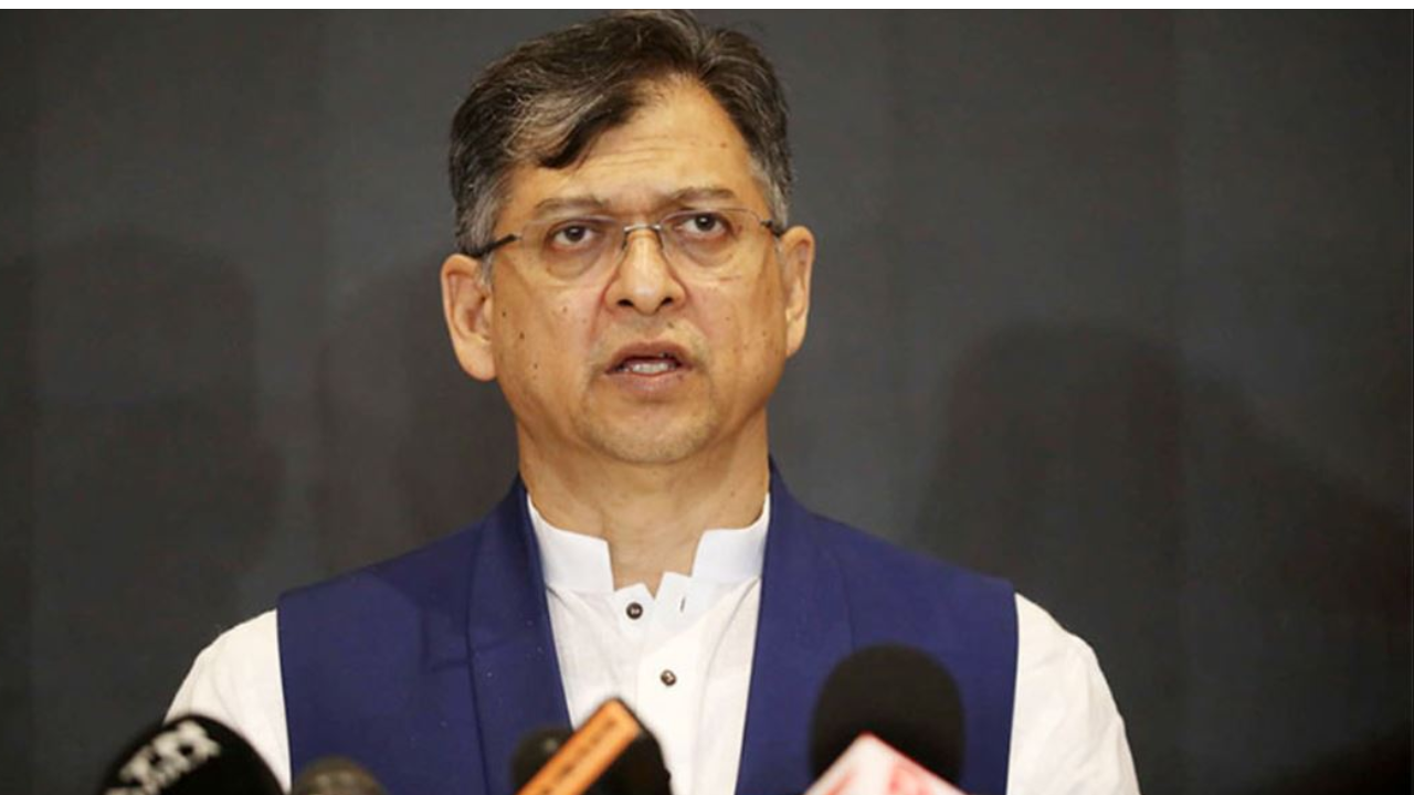 প্রতিরক্ষা–মন্ত্রিপরিষদের বিকল্প 
দায়িত্বে থাকবেন স্বরাষ্ট্রমন্ত্রী