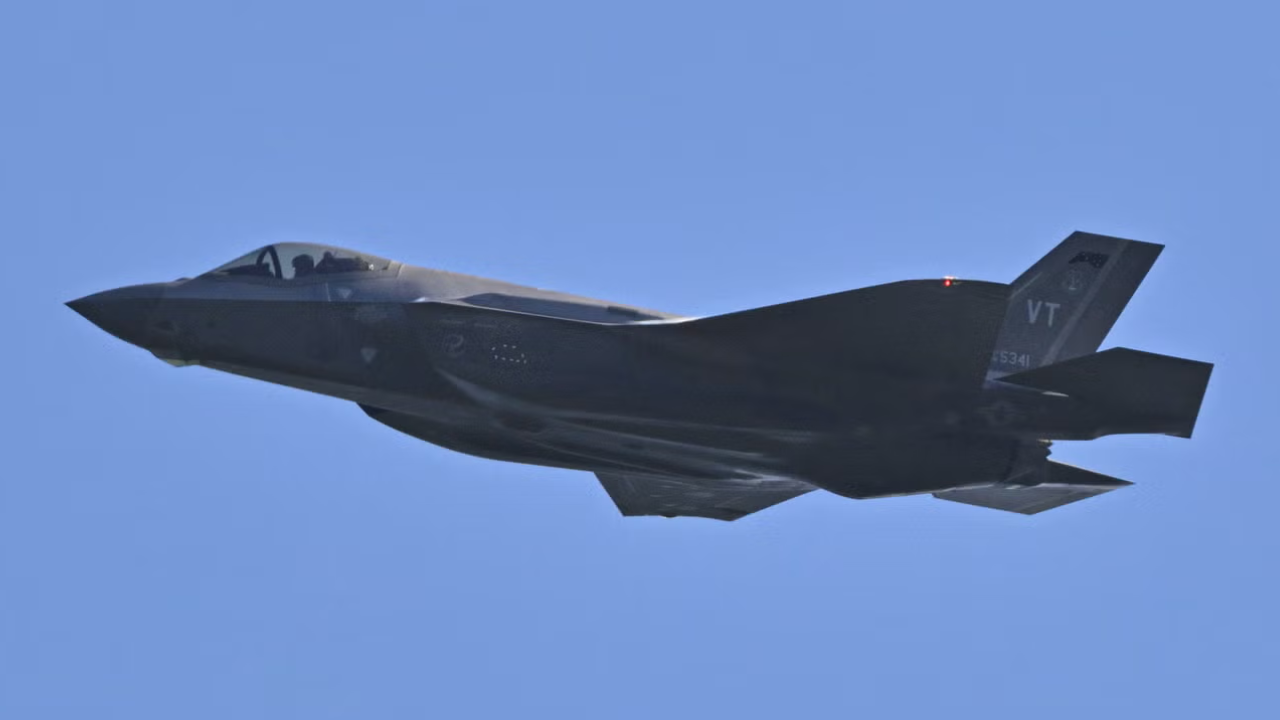 ইরানের হামলায় যুক্তরাষ্ট্রের এফ-৩৫ যুদ্ধবিমান ক্ষতিগ্রস্ত