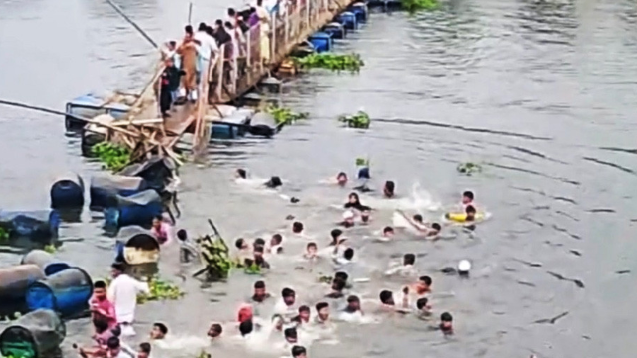 ঈদে ঘুরতে গিয়ে প্রাণ গেলো ৪ শিশুর