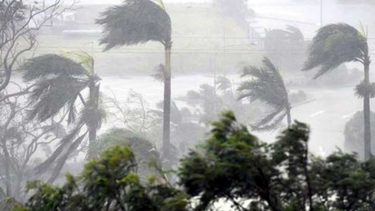 দেশের ২০ জেলায় বয়ে যেতে পারে ঝড়