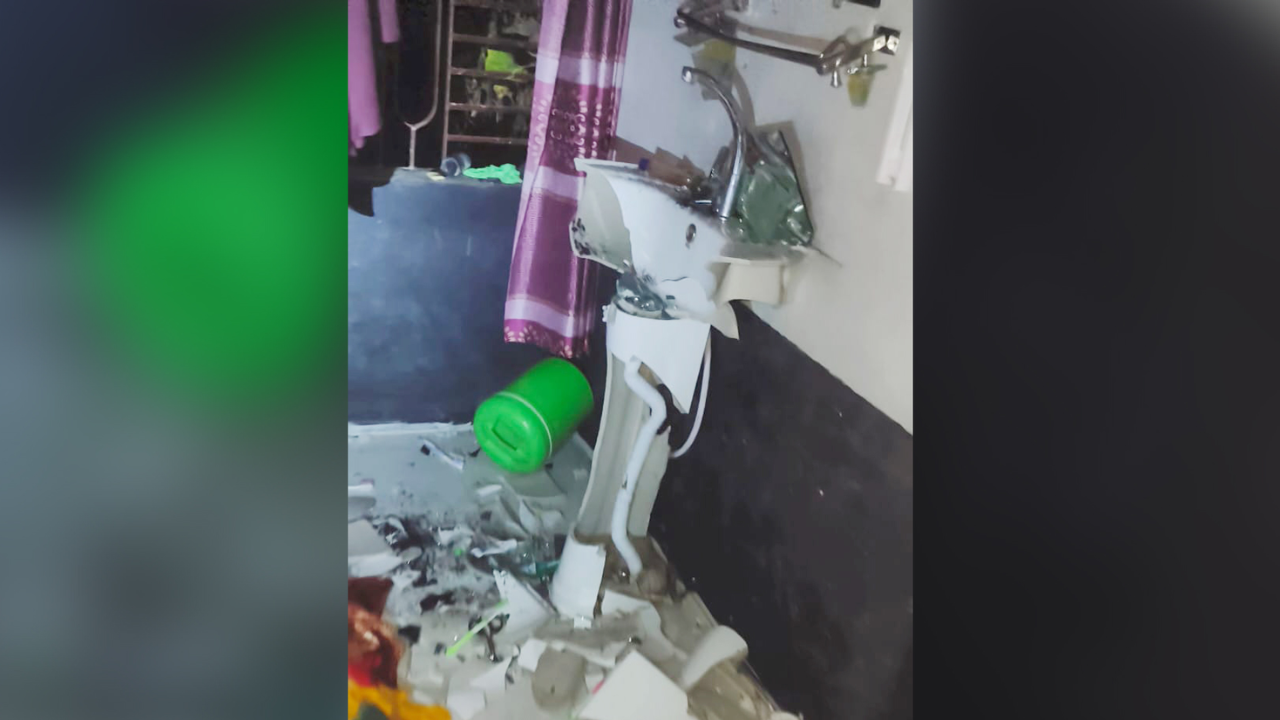 যুবলীগ-ছাত্রলীগের ৩ নেতাকর্মীর বাড়ি ভাঙচুর, লুটপাট