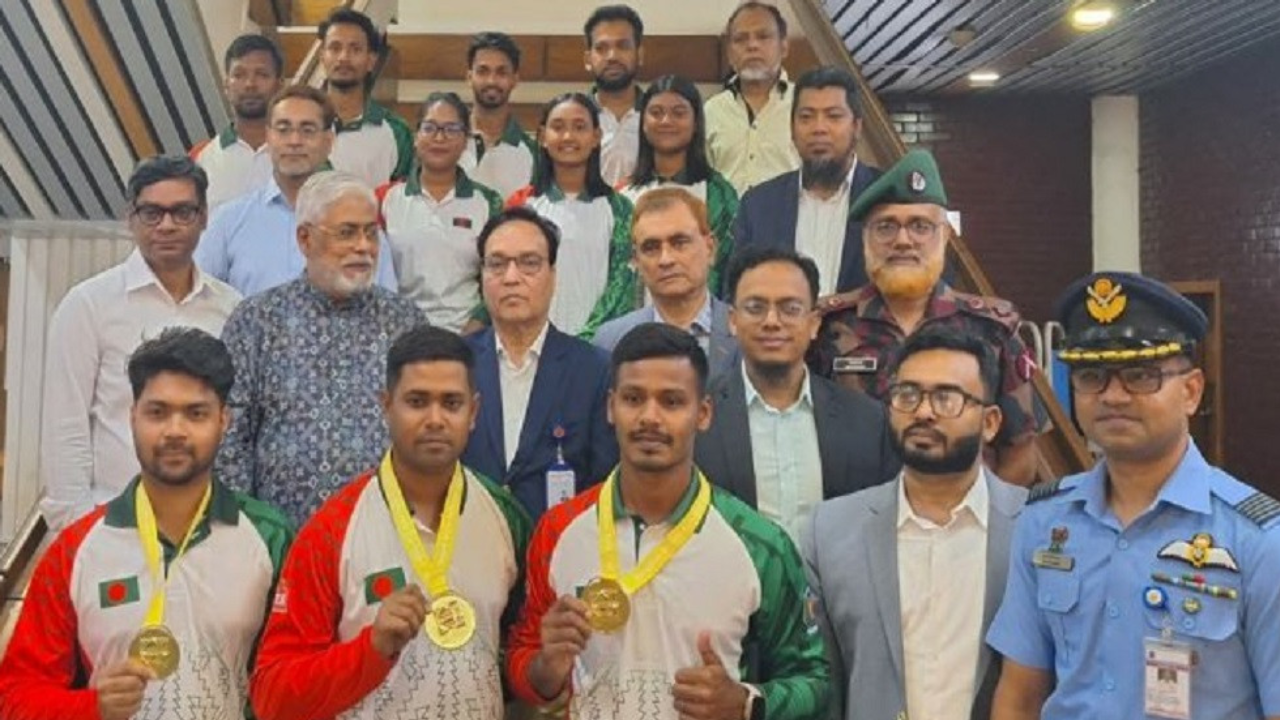 স্বর্ণজয়ী বাংলাদেশ আর্চারি দলকে উষ্ণ অভ্যর্থনা