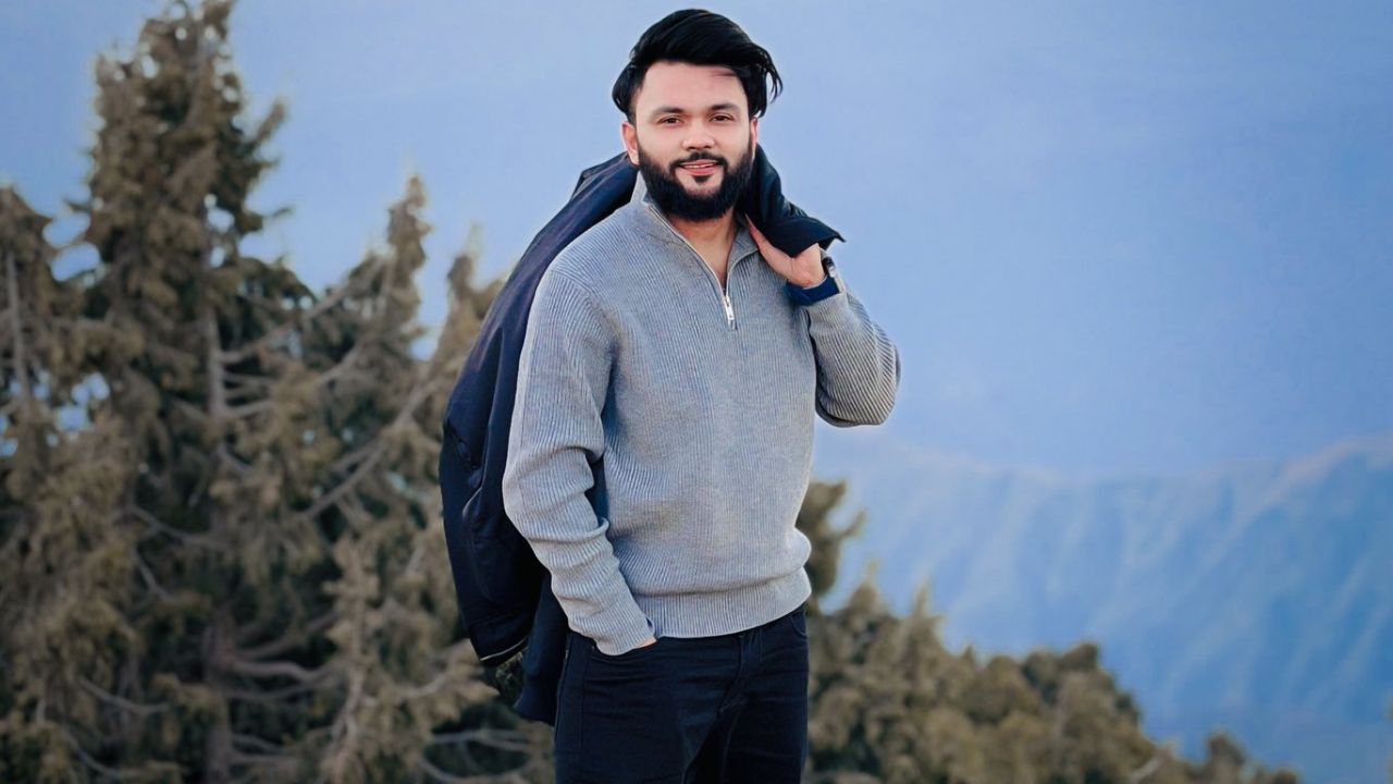 আলোচিত কনটেন্ট ক্রিয়েটর আর এস ফাহিম আটক