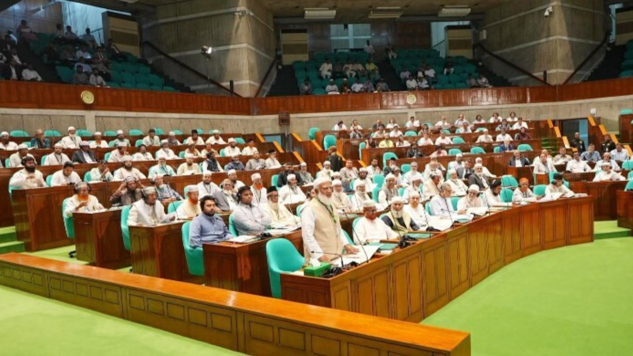 সংবিধান সংস্কার পরিষদের অধিবেশন ডাকা নিয়ে সংসদে বিতর্ক