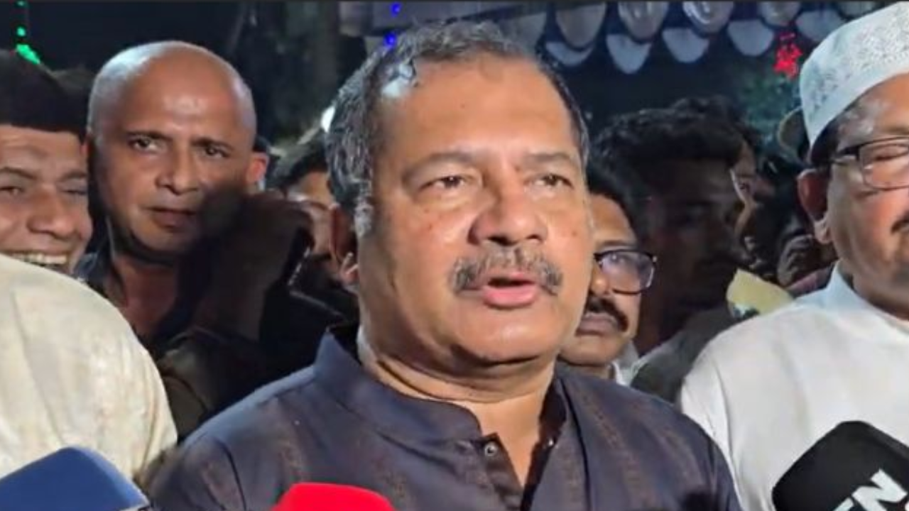 গণমাধ্যমের স্বাধীনতা নিশ্চিতে অংশীজনদের সঙ্গে আলোচনা চলছে: তথ্যমন্ত্রী