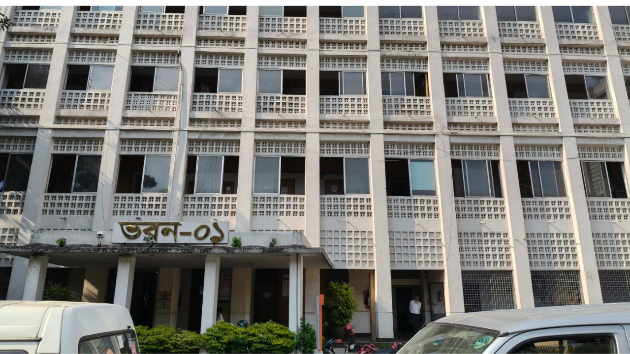 সচিবালয়ের এক ভবনেই বসছে ২৪০০ টন এসি