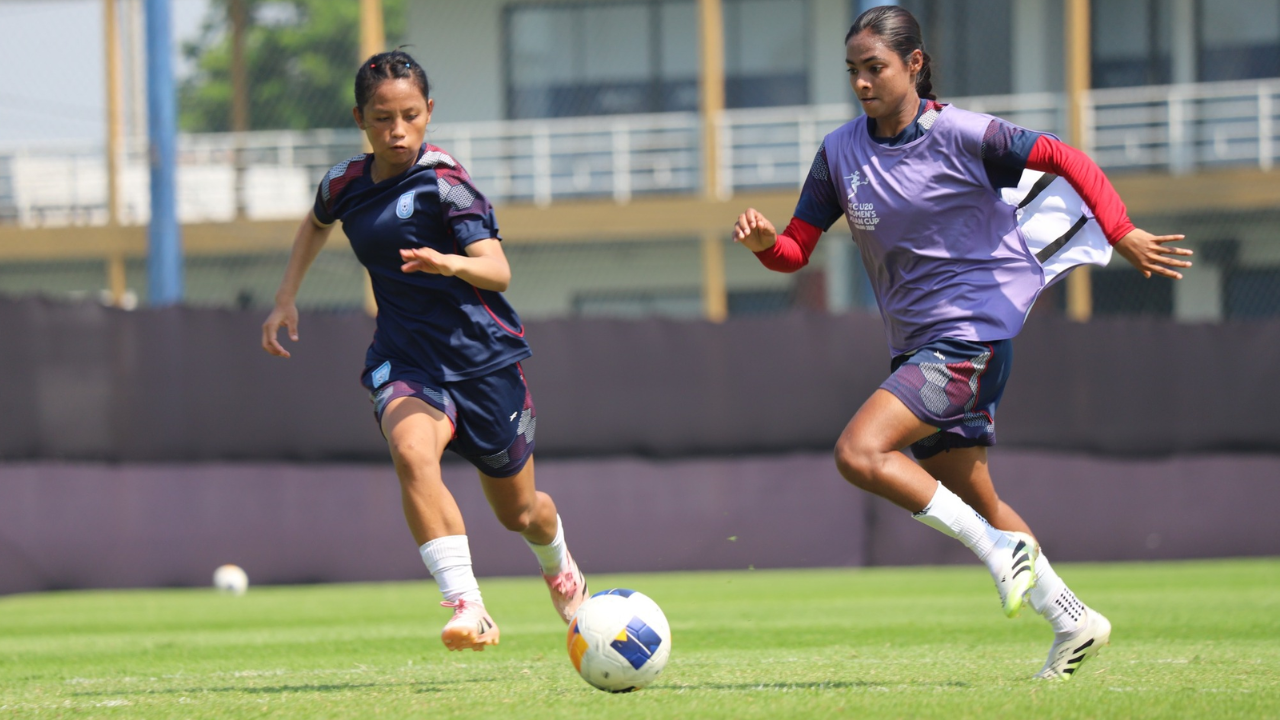 ভিয়েতনামকে হারিয়ে সমীকরণ মেলাতে চান সাগরিকা-প্রীতিরা