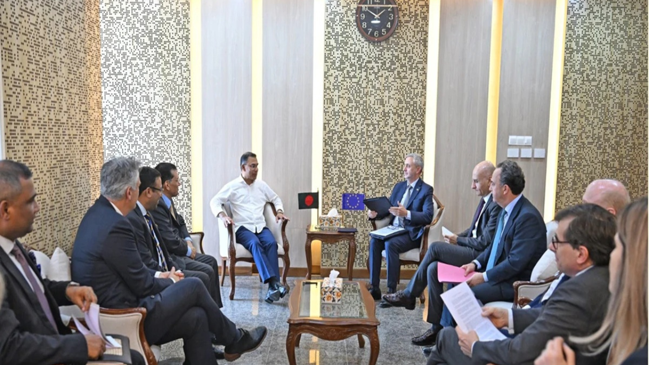 প্রধানমন্ত্রীর সঙ্গে ইইউ প্রতিনিধি দলের সাক্ষাৎ